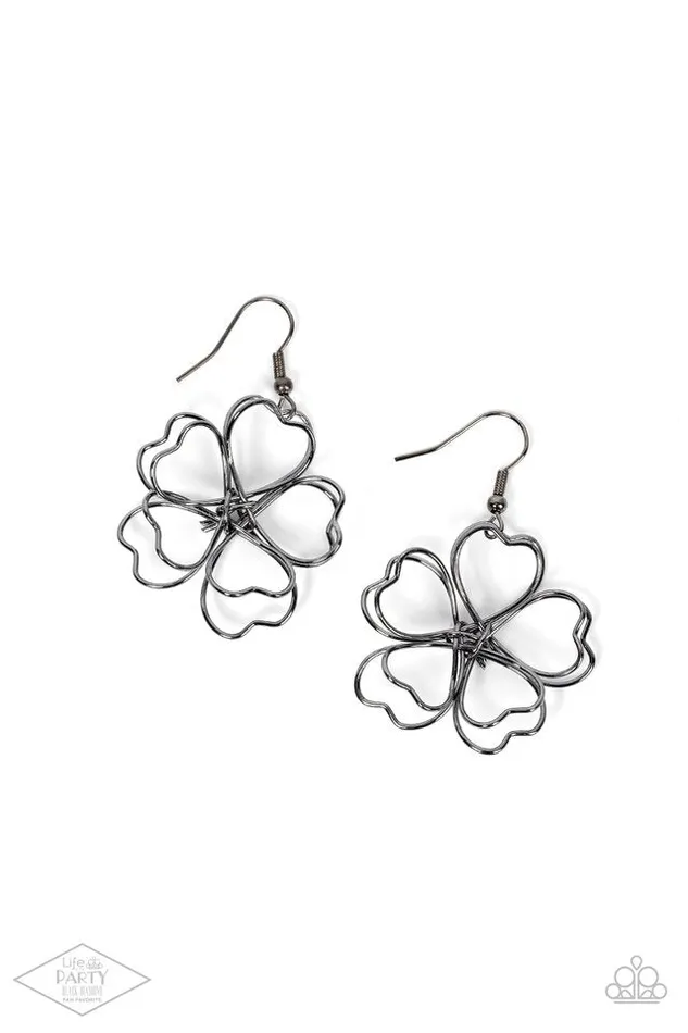 Earrings Paparazzi Earring Daisy Double Gunmetal Small Paparazzi Jewelry