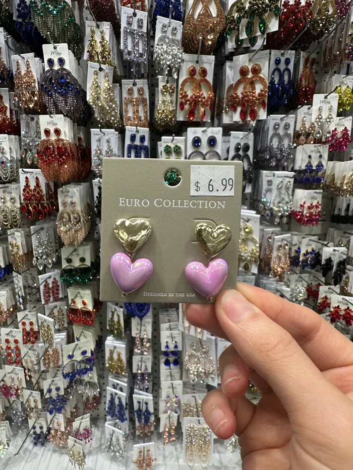 Earrings JAN2025 Purple Hearts Earrings Earrings JAN2025 Purple Hearts Earrings