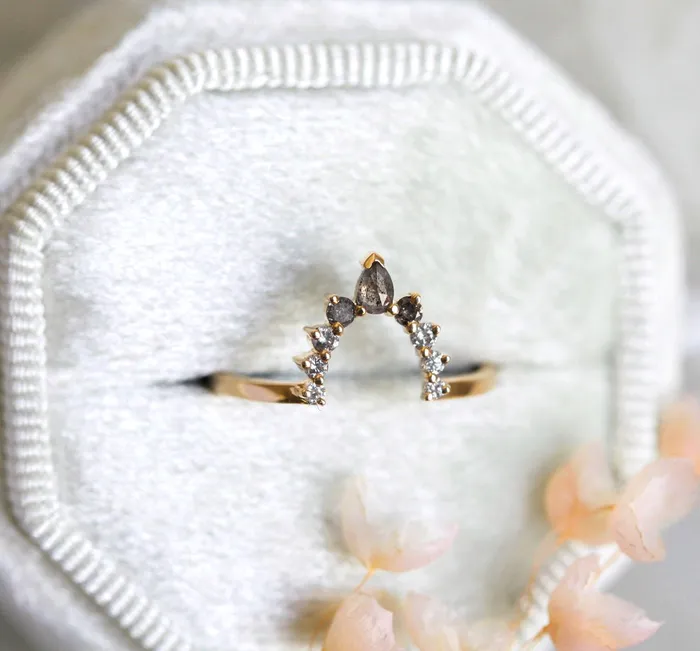 Salt Pepper Diamond Wedding Ring With Side Diamonds Capucinne Rings